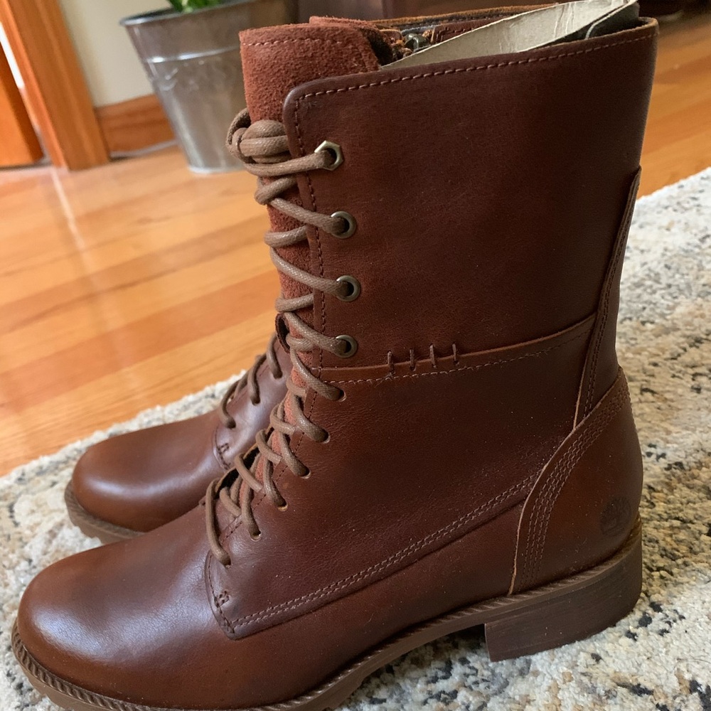 NWOT Timberland Lace up Combat Boot